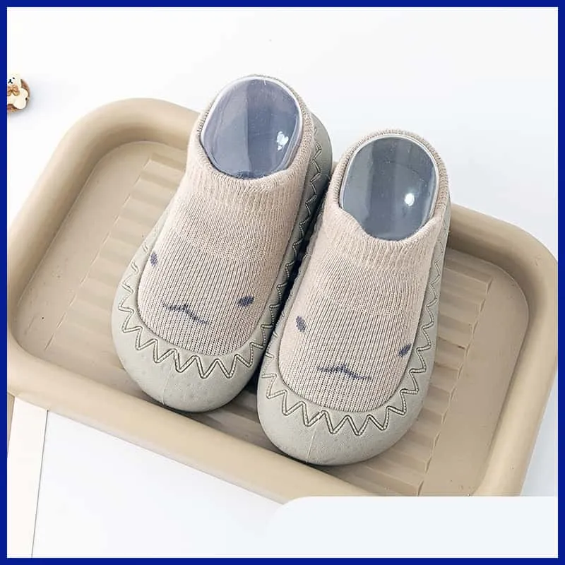 Non-Slip Baby Shoe Socks: Soft Rubber Sole for Confident Toddlers!