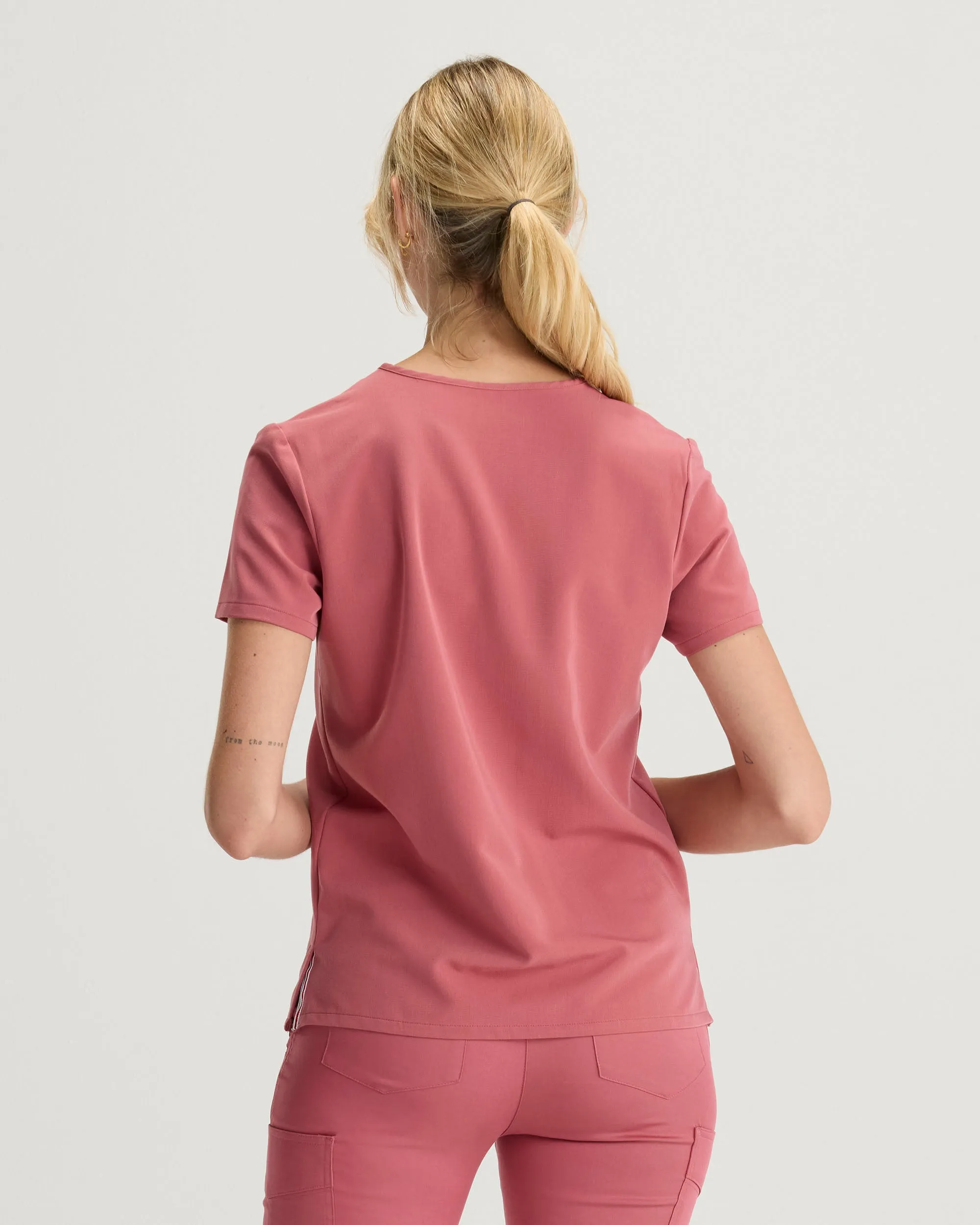 TENCEL™ Sal‎ ‎ Essential Scrub Top