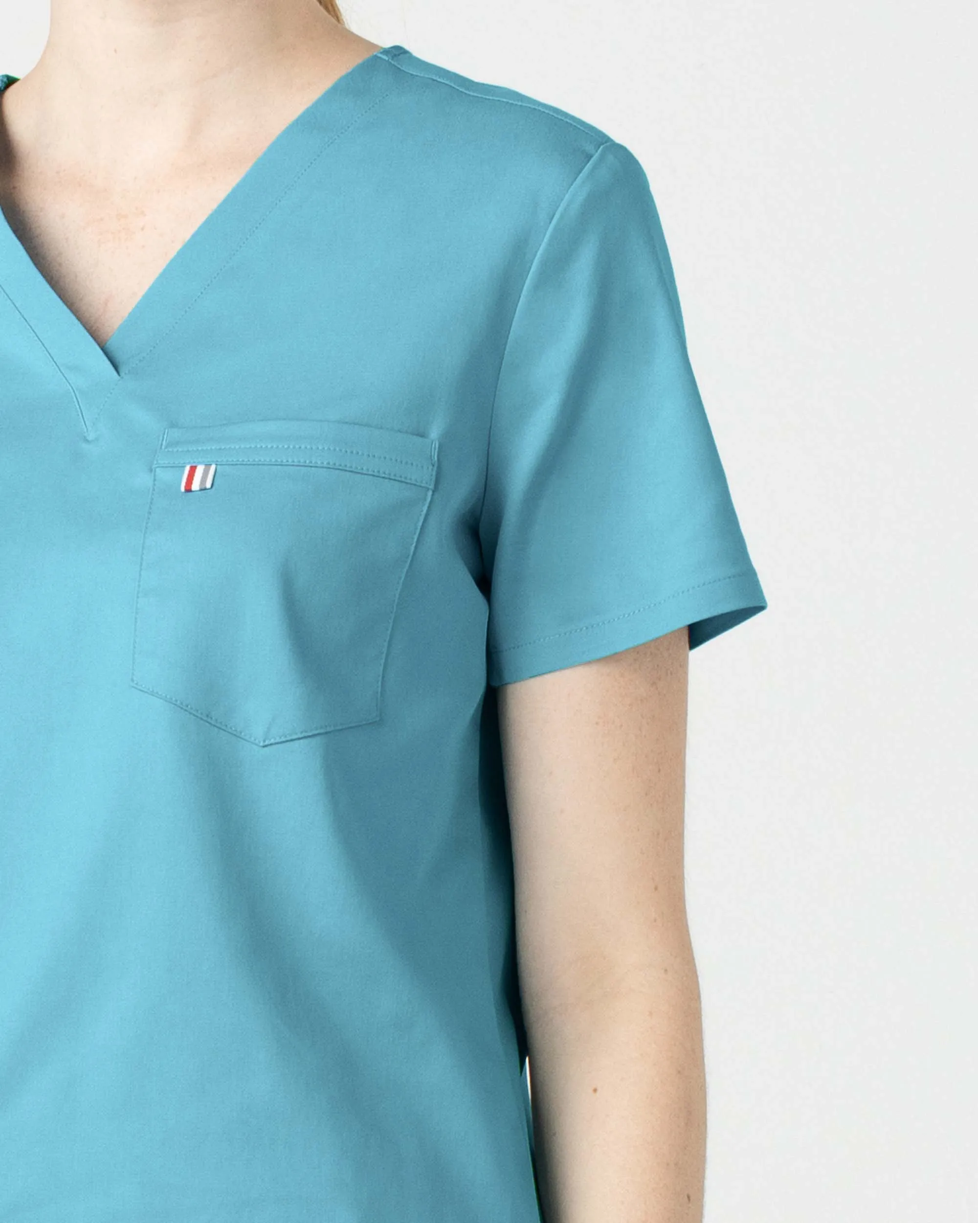 TENCEL™ Sal‎ ‎ Essential Scrub Top