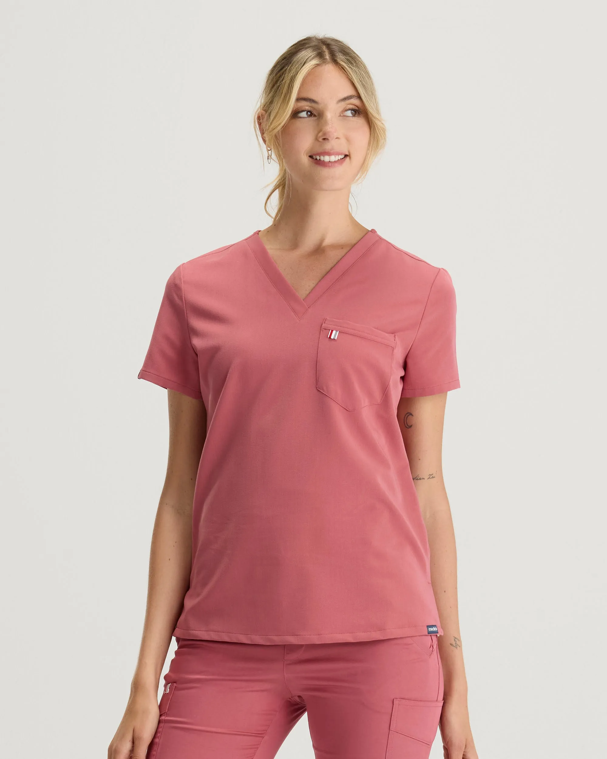 TENCEL™ Sal‎ ‎ Essential Scrub Top