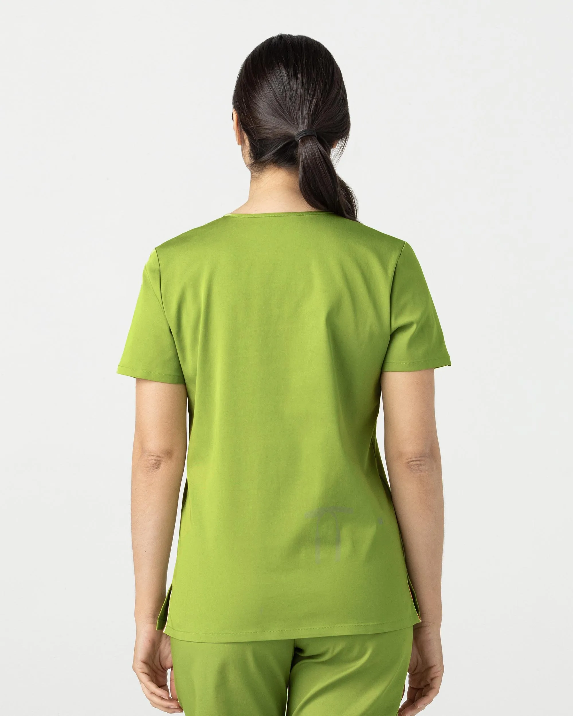 TENCEL™ Sal‎ ‎ Essential Scrub Top