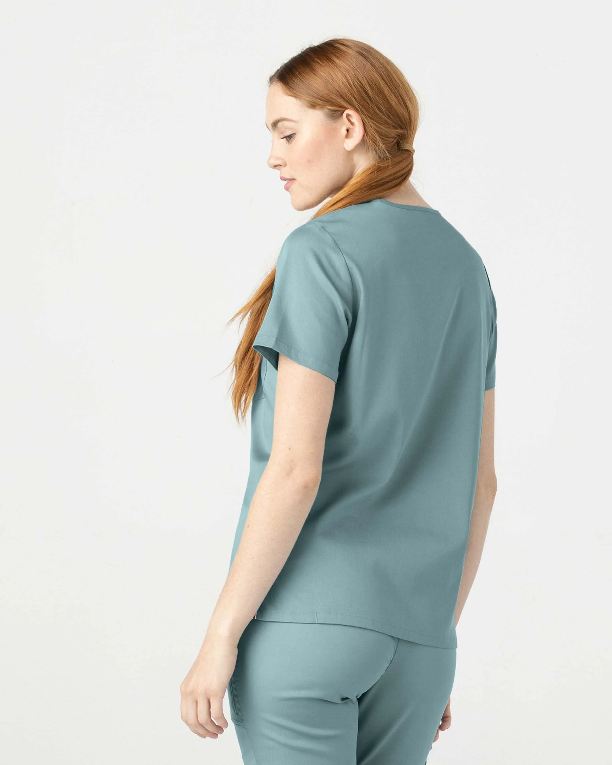 TENCEL™ Sal‎ ‎ Essential Scrub Top