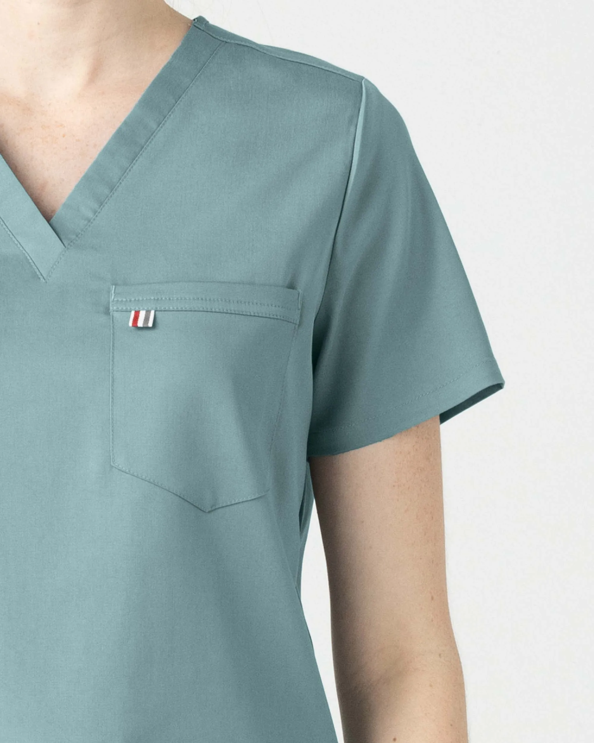 TENCEL™ Sal‎ ‎ Essential Scrub Top