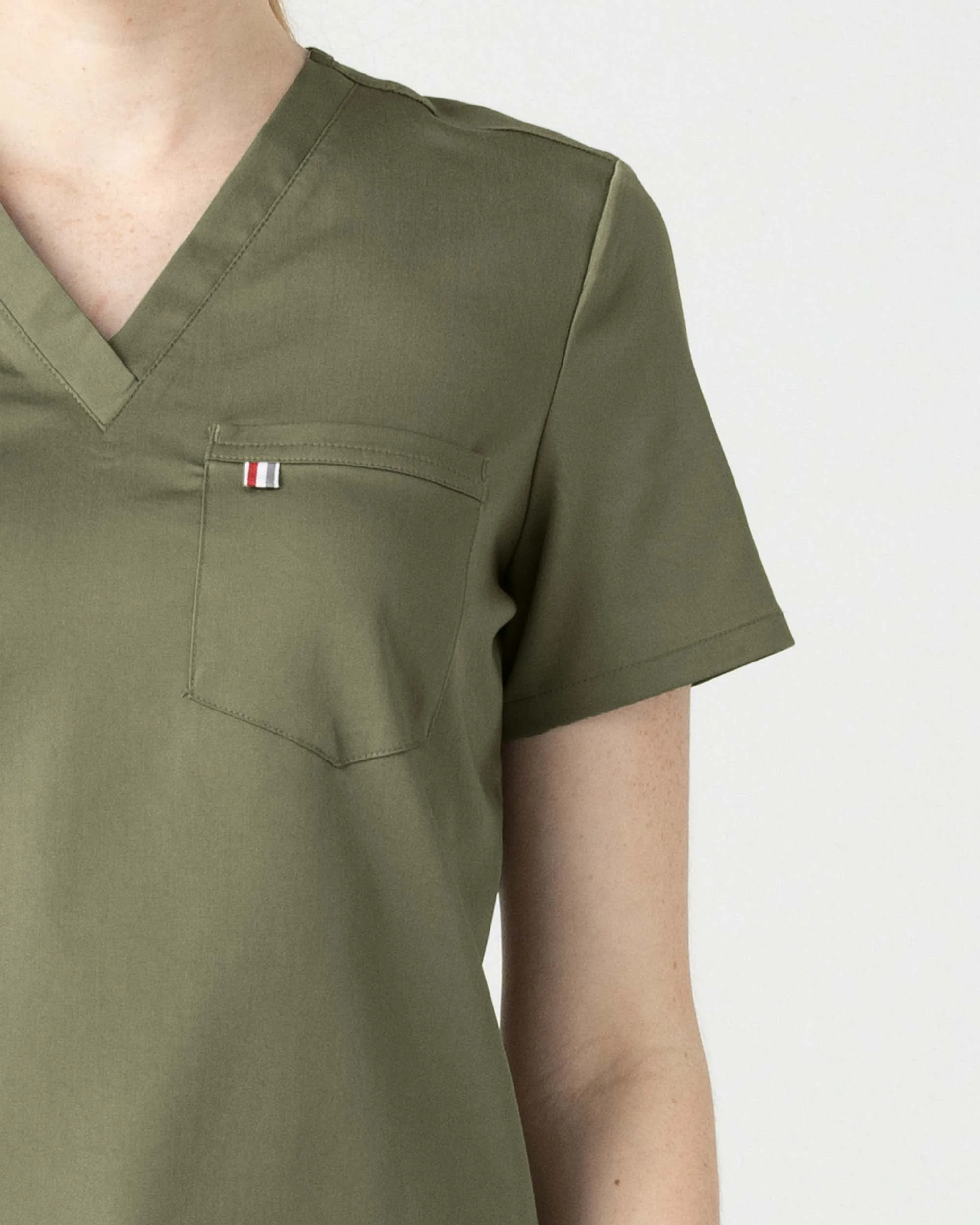 TENCEL™ Sal‎ ‎ Essential Scrub Top